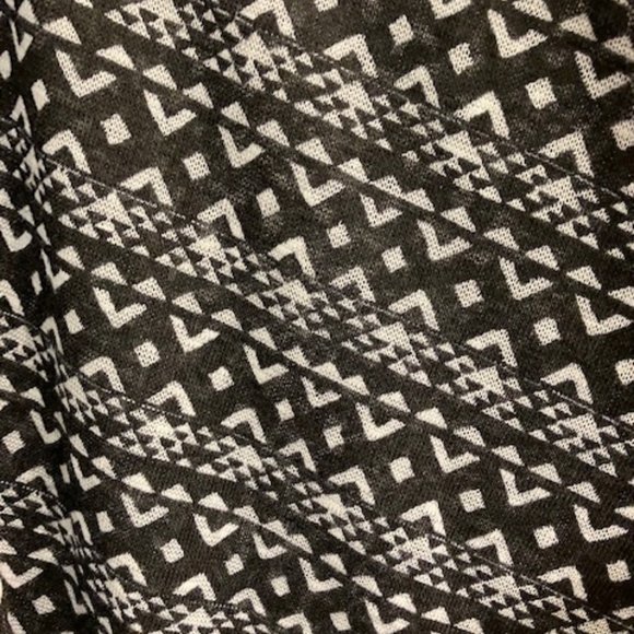 FASHION AVENUE - Size XL - Black & White Southwestern Print Lightweight Jacket - Picture 8 of 9